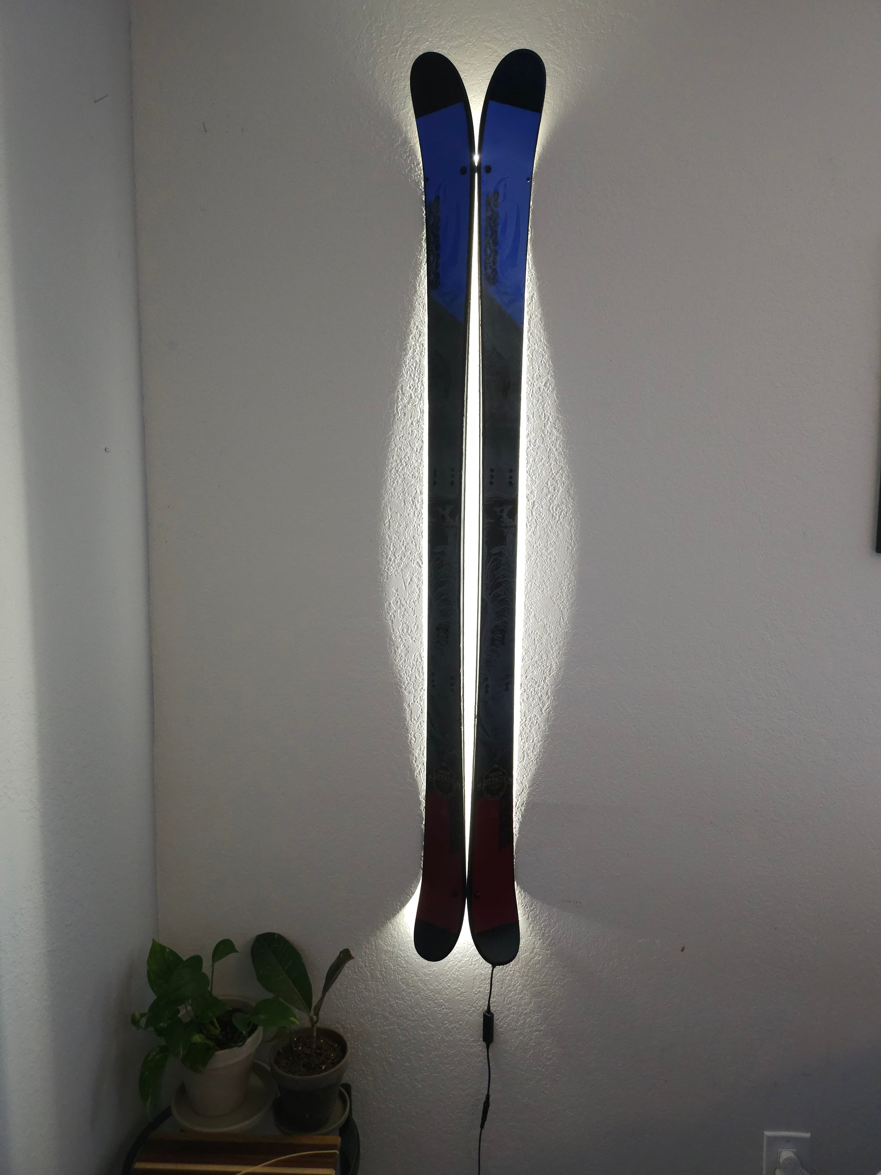 K2 Junior Wall-Mounted Ski Sconce